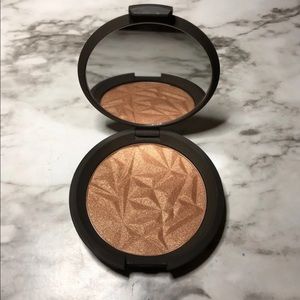 UNUSED BECCA BRONZER
